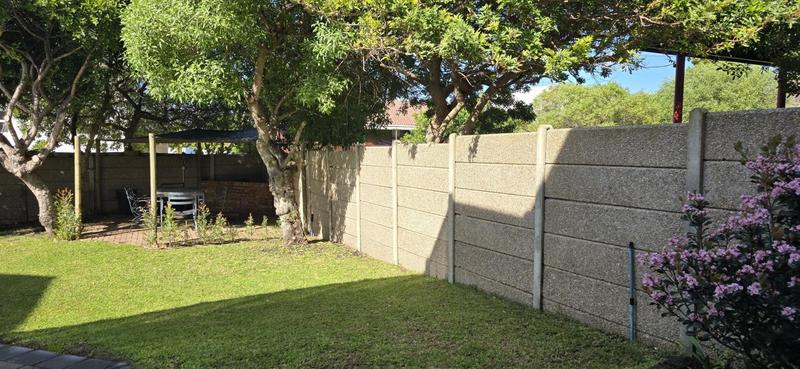 4 Bedroom Property for Sale in Southern Cross Western Cape